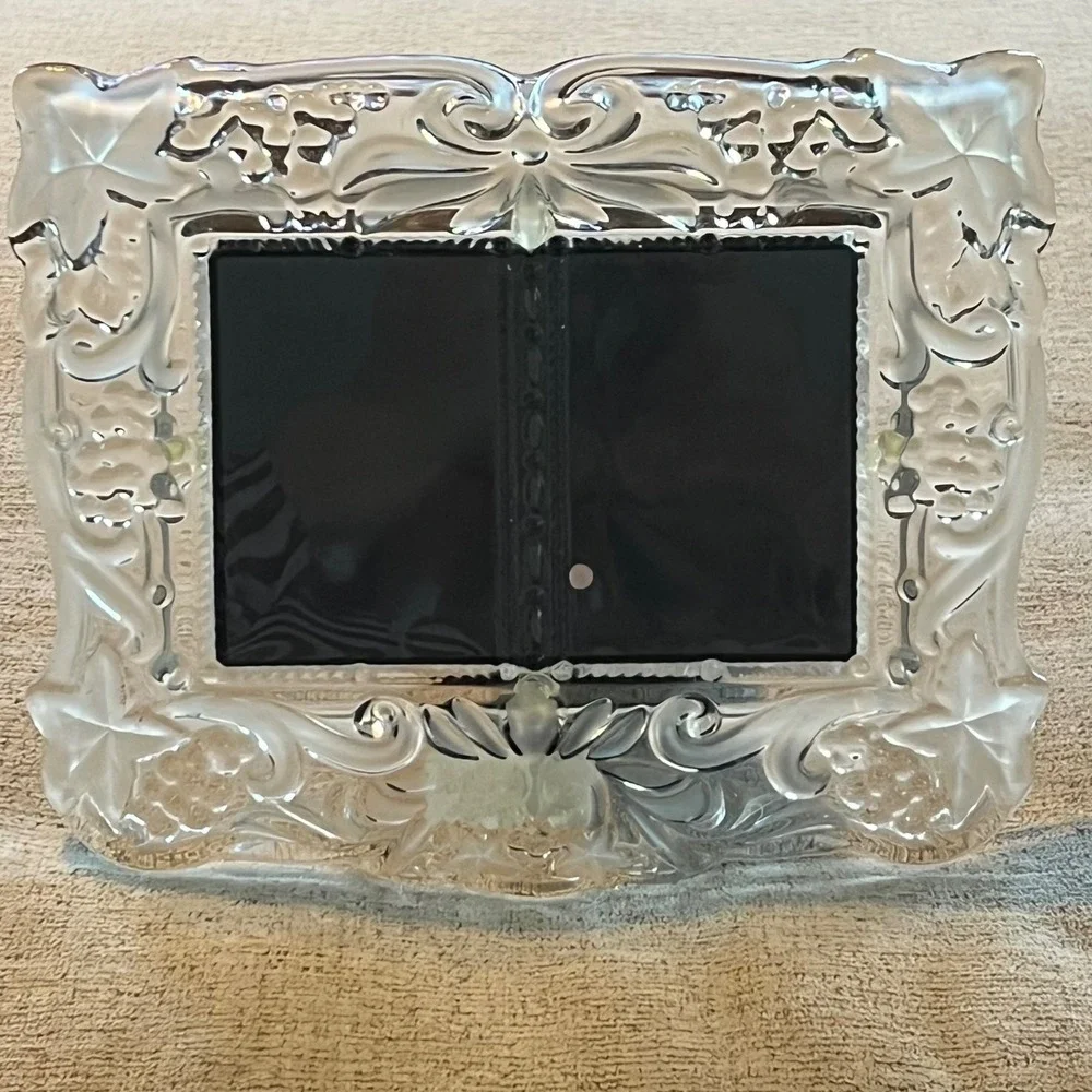 Mikasa Vintage Memories Duet Crystal Picture Frame Germany Frosted 11.5